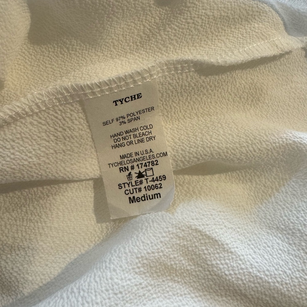 NEW VICI white strapless top size M - Picture 5 of 7